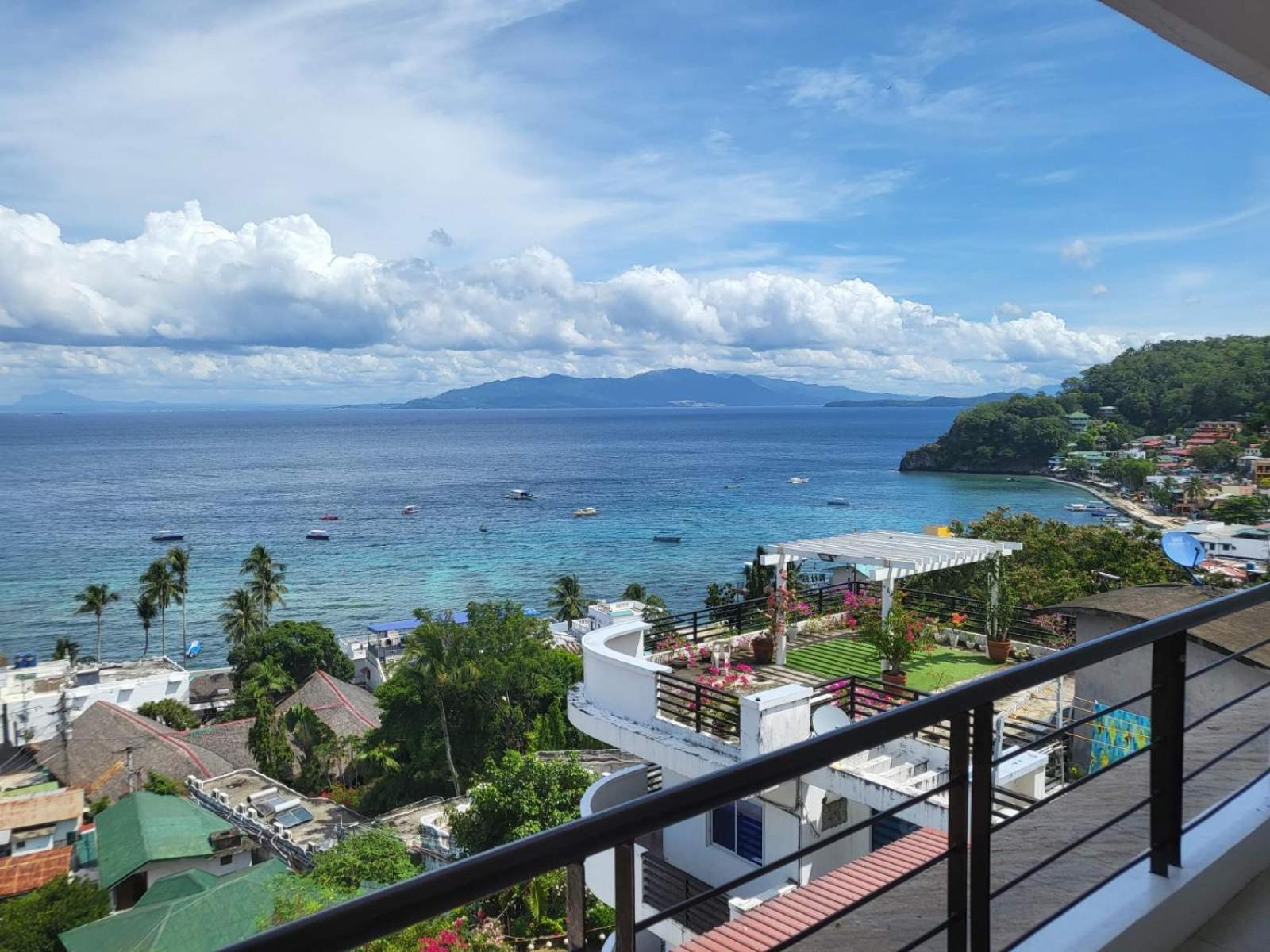 Manarra Sea View Resort Puerto Galera Buitenkant foto