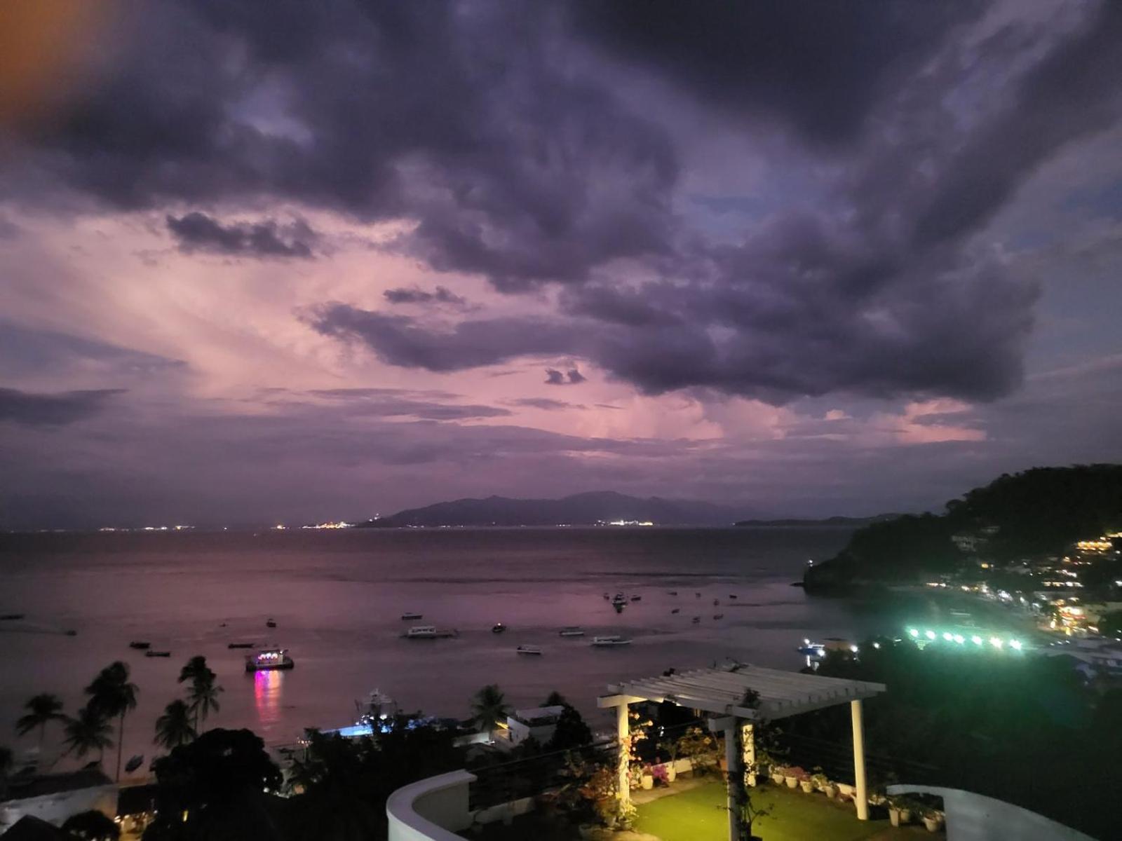 Manarra Sea View Resort Puerto Galera Buitenkant foto